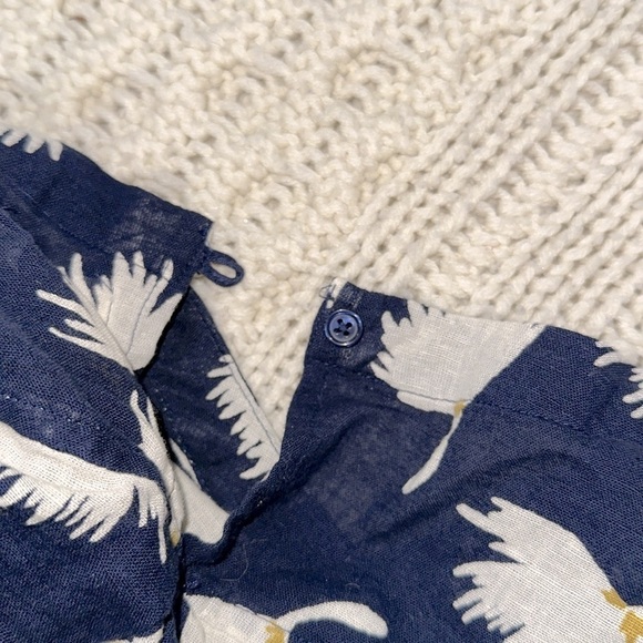 OLD NAVY navy and White floral Short Sleeve Shirt size medium - Picture 5 of 6